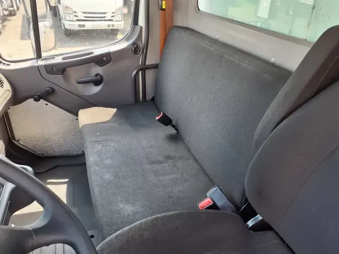2016 FREIGHTLINER M2 106