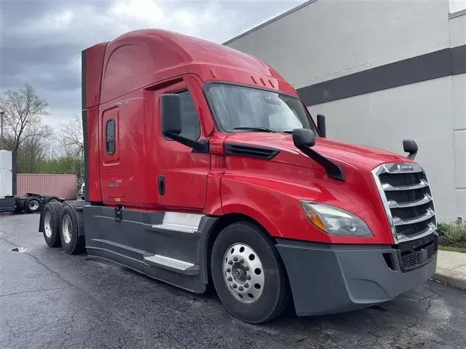 2022 FREIGHTLINER CA126