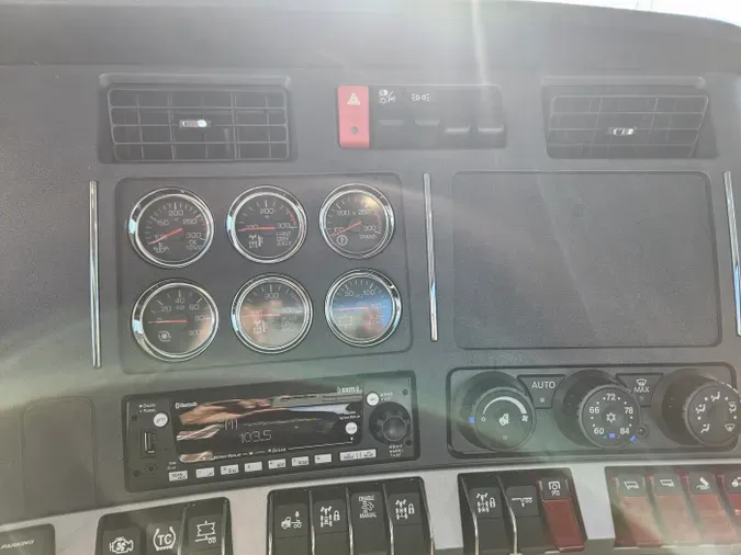 2026 Kenworth T880b60497cf87ec6e52132cf265d152031d