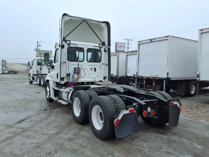 2018 FREIGHTLINER/MERCEDES CASCADIA 125