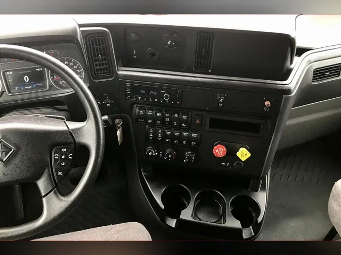 2022 INT LT625 6x4