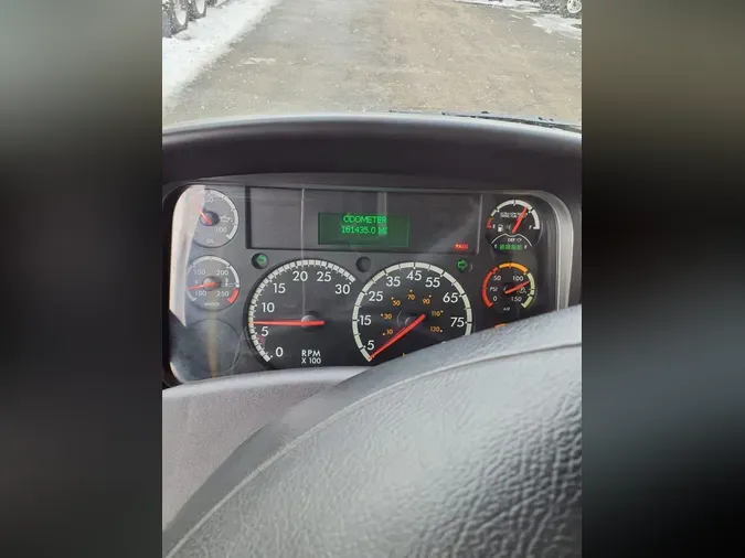 2016 FREIGHTLINER/MERCEDES M2 106b60f05fbd41d2304700bae083de783e9