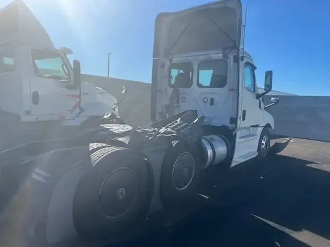 2020 FREIGHTLINER/MERCEDES NEW CASCADIA PX12664