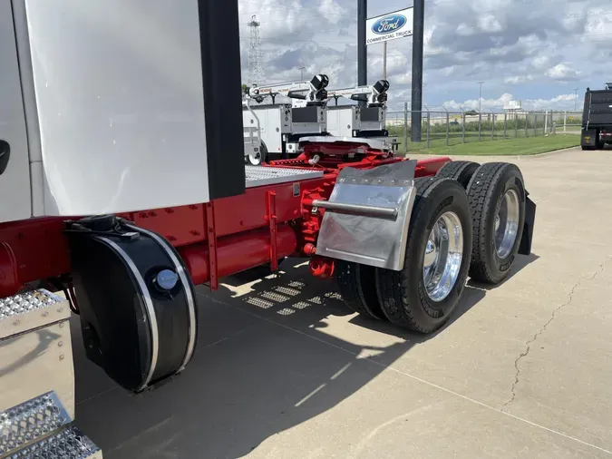 2022 Peterbilt 567