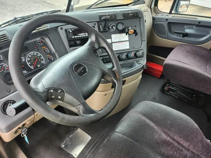 2016 FREIGHTLINER/MERCEDES CASCADIA 113