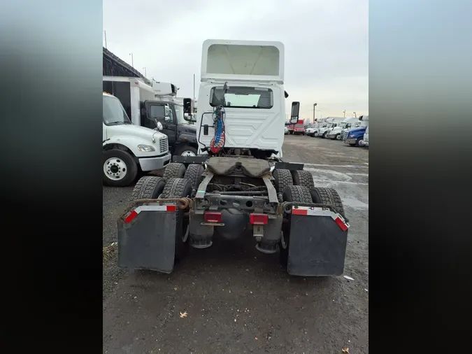 2019 NAVISTAR INTERNATIONAL LT625 DAYCAB T/A