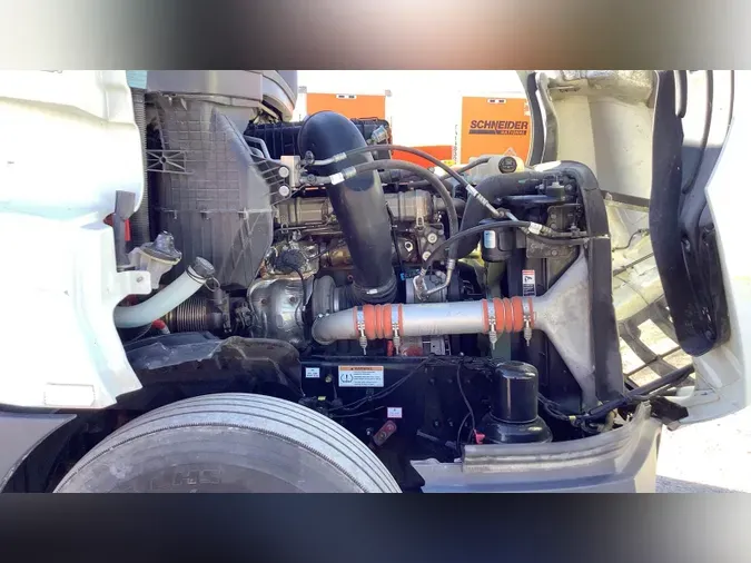 2022 Freightliner Cascadia 126