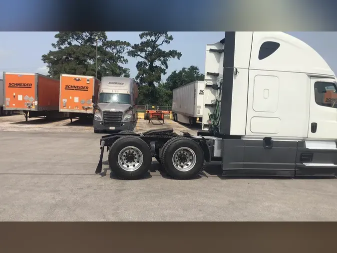 2024 Freightliner Cascadia 126