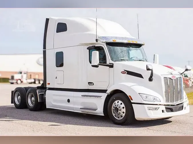 2022 PETERBILT 579
