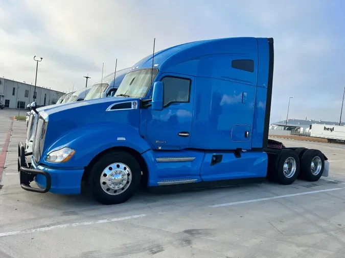 2022 Kenworth T680