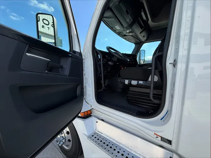 2024 Freightliner Cascadia 126b6267232eeadad24d6ff0b45499b419d