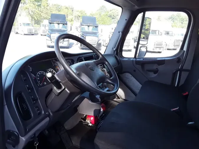 2020 FREIGHTLINER/MERCEDES M2 106