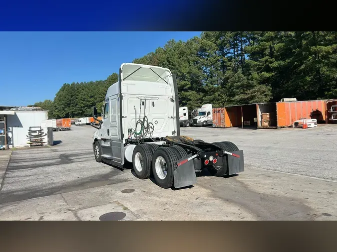 2022 Freightliner Cascadia 126b6292b6e3066f9d1894ff7dbdfa48321