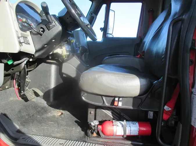 2018 INTERNATIONAL 4300