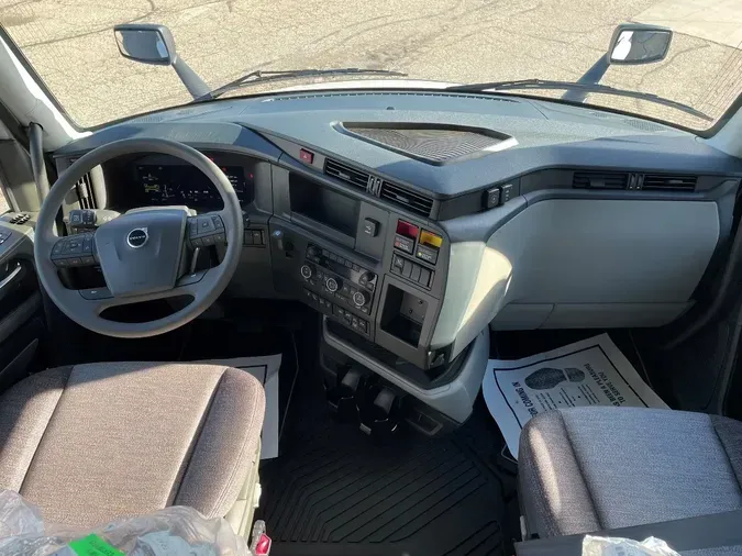 2026 VOLVO VNL64T860b62aa8763b6d6aa0f988aec9feef9f20