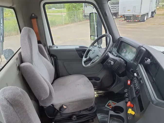2019 NAVISTAR INTERNATIONAL LT625 DAYCAB T/A