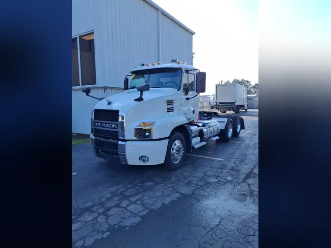 2020 MACK TRUCKS, INC. ANTHEM 64Tb62baefdb1861fd91119237f1cf9672b