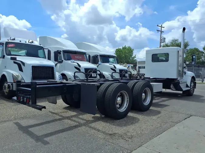 2020 KENWORTH TRUCKS T370