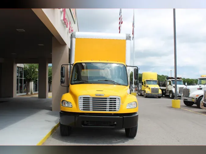 2019 Freightliner Business Class M2 106