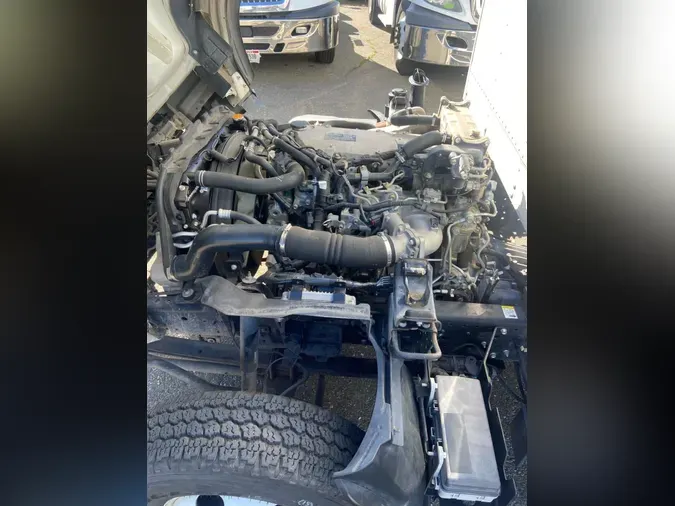 2018 ISUZU NPR HDb632cf6307555cdb32b8db21beb60970