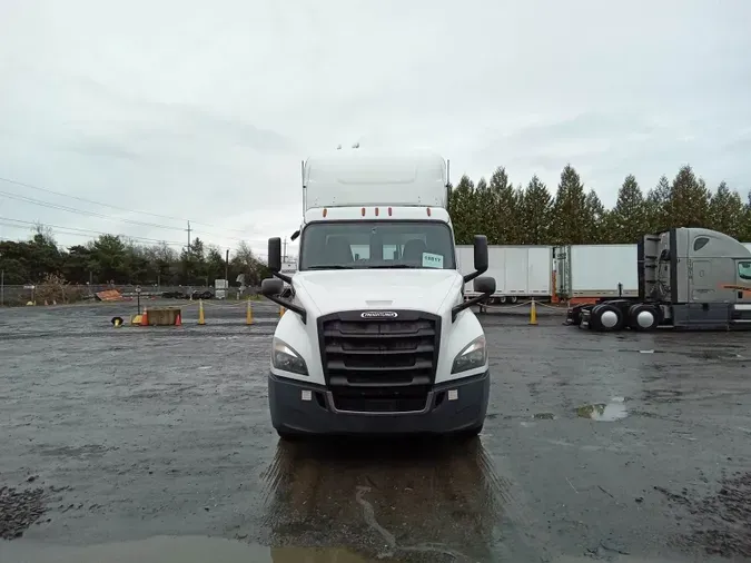 2019 Freightliner Cascadia 126