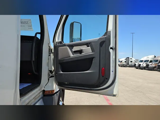 2020 Freightliner Cascadia