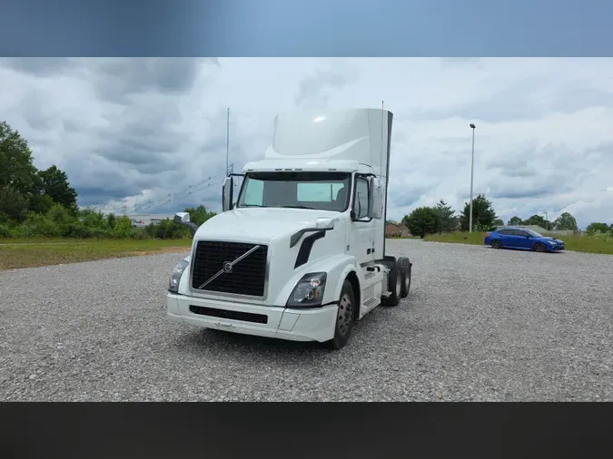 2018 Volvo VNL300