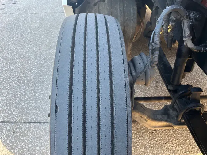 2022 Kenworth T680b63bf0f945f041349e2bed3843ce7fba