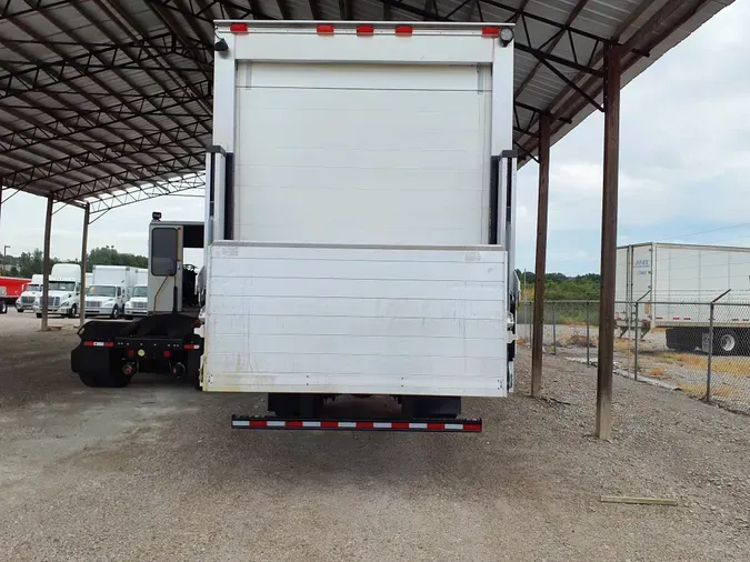 2017 FREIGHTLINER/MERCEDES M2 106