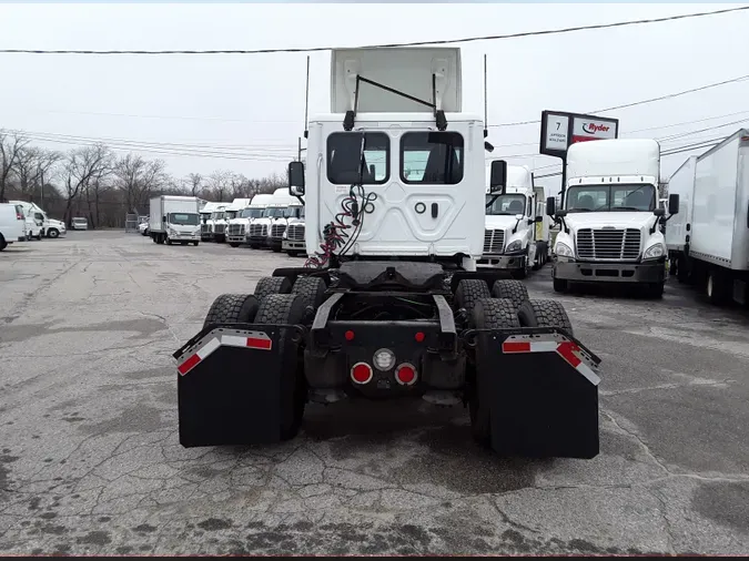 2019 FREIGHTLINER/MERCEDES CASCADIA 125