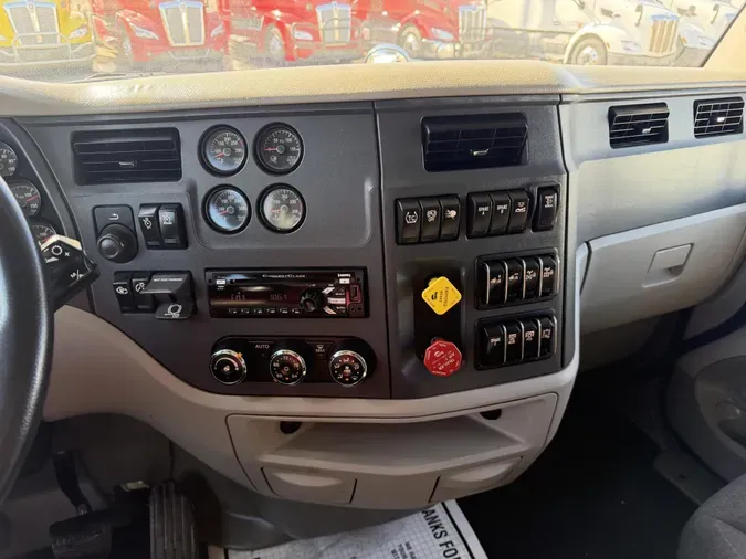2021 Peterbilt 567