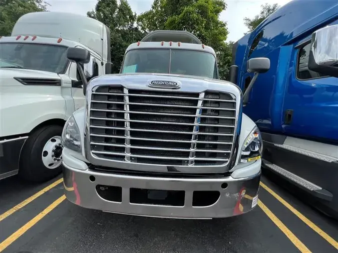 2017 FREIGHTLINER/MERCEDES CASCADIA 125