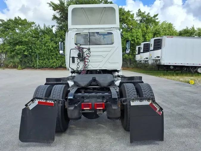 2018 NAVISTAR INTERNATIONAL RH613 DAYCAB T/A