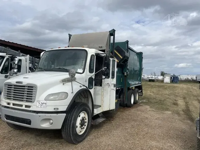 2014 FREIGHTLINER BUSINESS CLASS M2 106