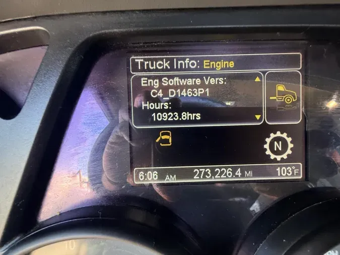 2018 Peterbilt 579b63ecedc5a95973e9436d42d22a501c0
