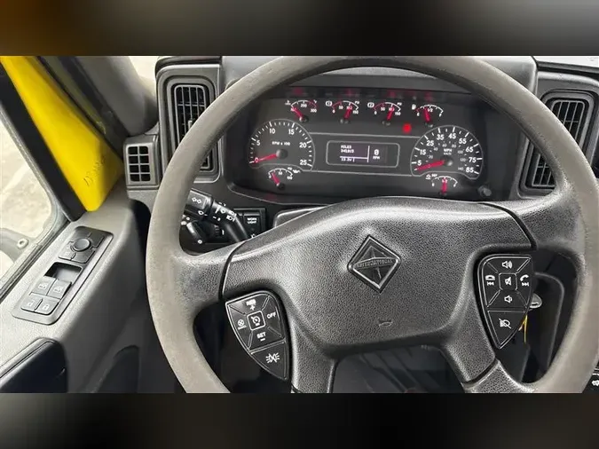 2018 INTERNATIONAL RH613