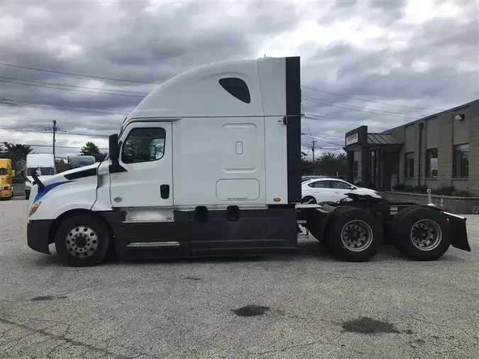 2020 FREIGHTLINER CA126