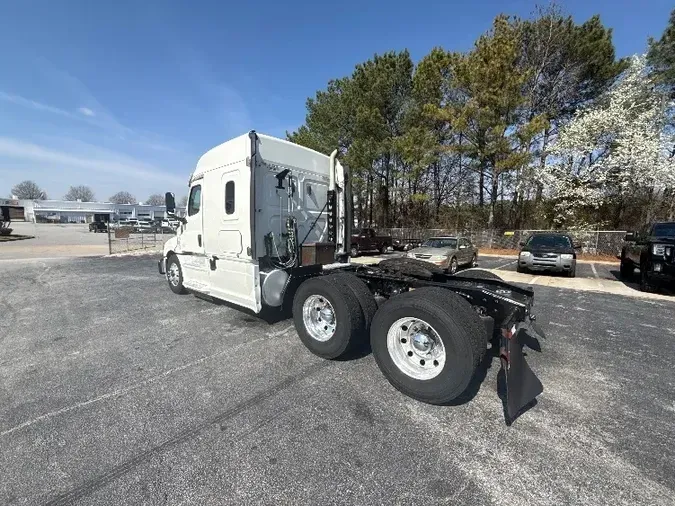 2020 FREIGHTLINER CA126