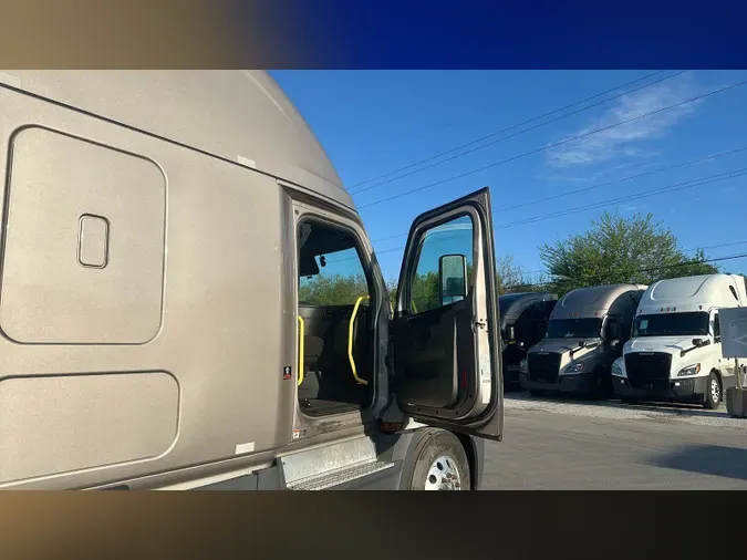 2024 Freightliner Cascadia