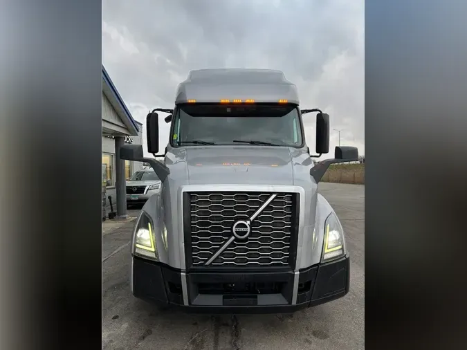 2020 VOLVO VNL64T760