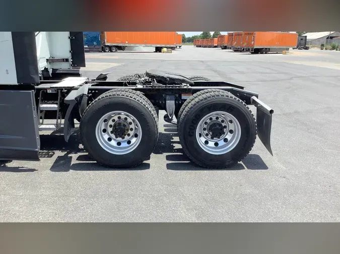 2022 Freightliner Cascadia 126