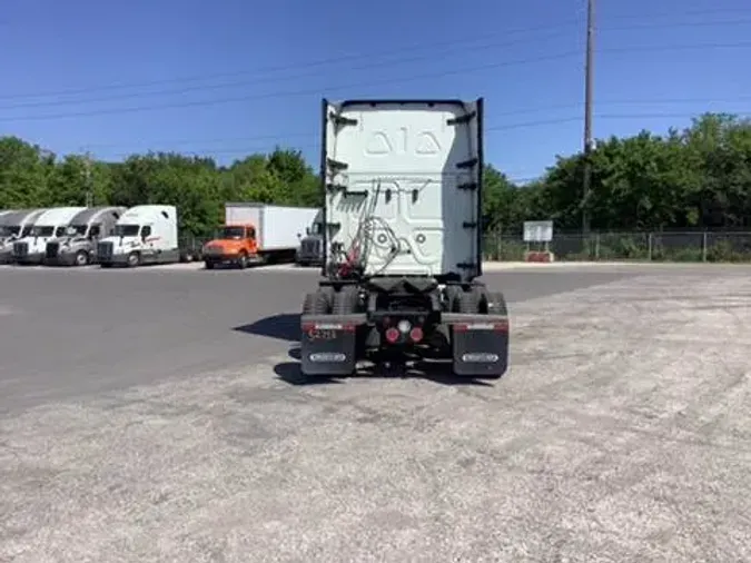 2022 Freightliner Cascadia