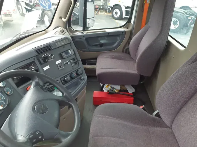 2018 FREIGHTLINER/MERCEDES CASCADIA 125