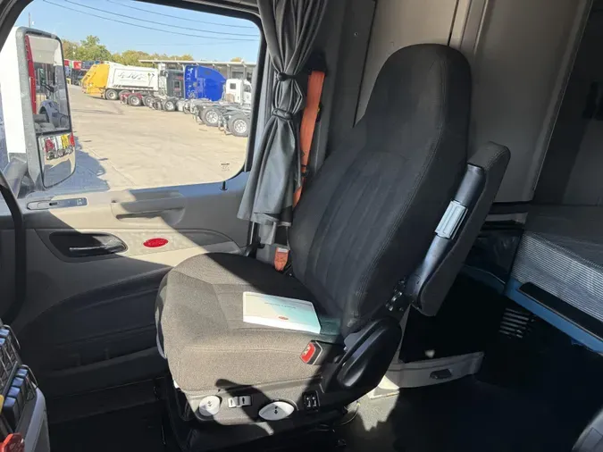 2021 Peterbilt 579b650cc87990a9577419164bc7f8d2efd