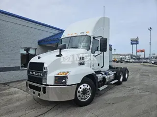 2021 MACK AN64T
