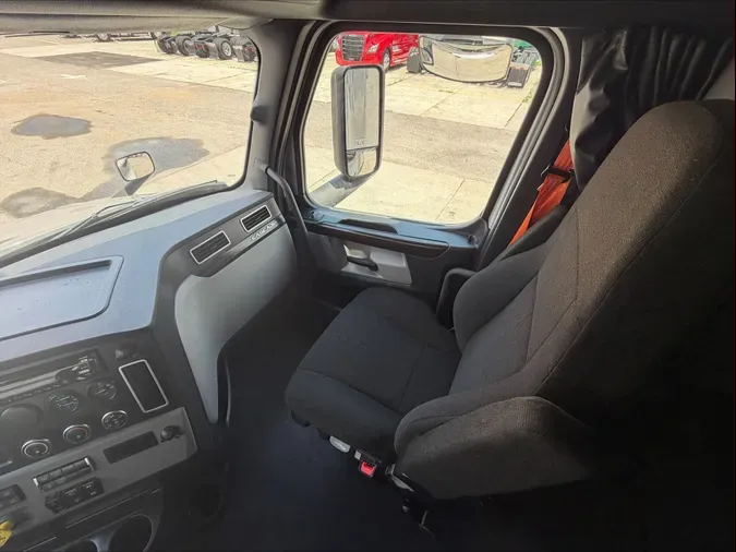 2022 Freightliner Cascadia 126