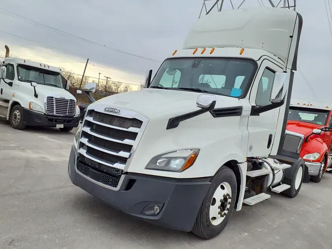2018 FREIGHTLINER/MERCEDES NEW CASCADIA 126b658d0ee956bb05cc20361a5d2ce8bed