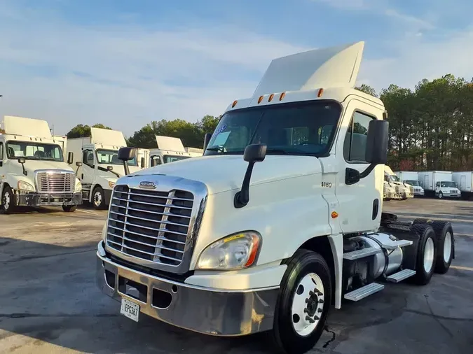 2015 FREIGHTLINER/MERCEDES CASCADIA 125