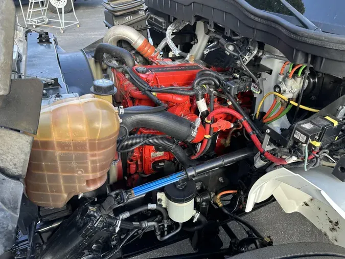 2017 International 4300-4X2