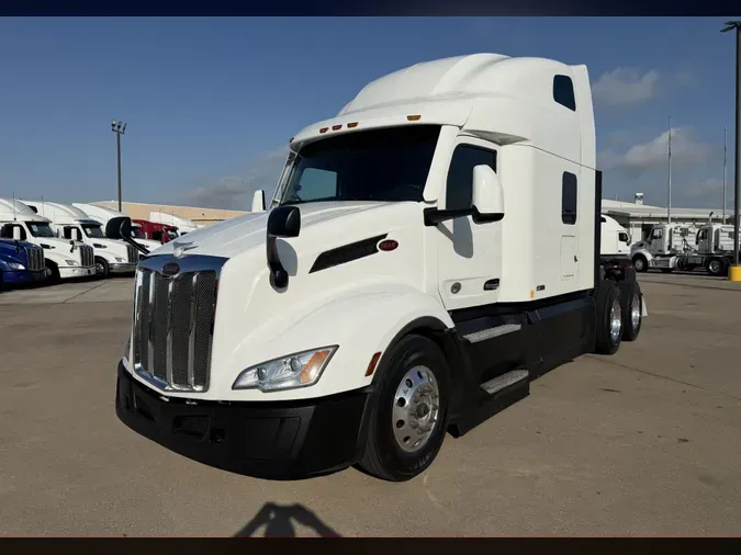 2022 Peterbilt 579b6615f32de9da667bbdfa30b9b2f84b3